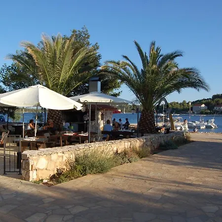 - Insel Dugi Otok 37001 * Veli Rat