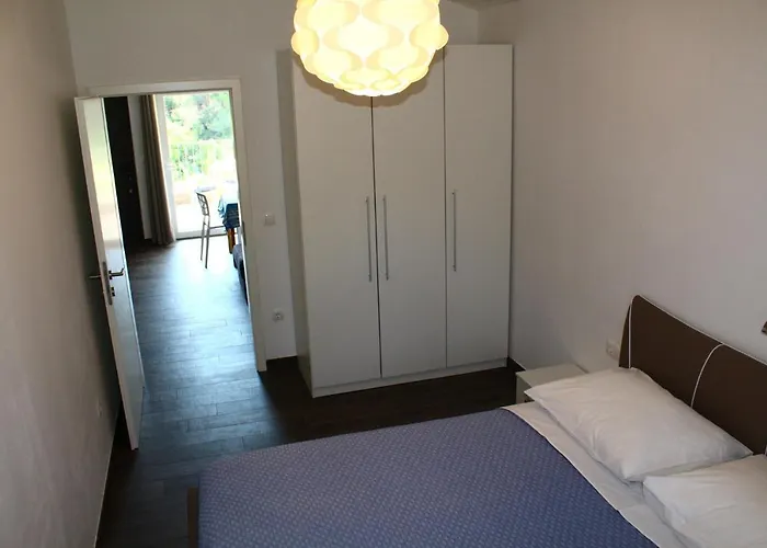 - Insel Dugi Otok 37001 *