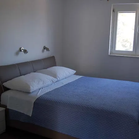 - Insel Dugi Otok 37001 *