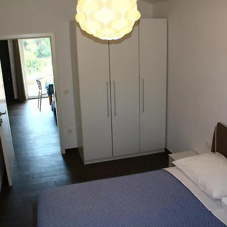 - Insel Dugi Otok 37001 *